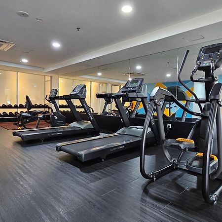 Days Hotel & Suites By Wyndham Kl - Chan Sow Lin Mrt Or Lrt Куала Лумпур Екстериор снимка