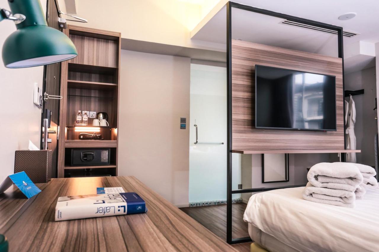 Days Hotel & Suites By Wyndham Kl - Chan Sow Lin Mrt Or Lrt Куала Лумпур Екстериор снимка