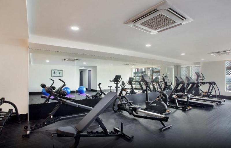 Days Hotel & Suites By Wyndham Kl - Chan Sow Lin Mrt Or Lrt Куала Лумпур Екстериор снимка